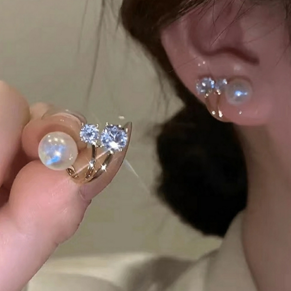 Sparkling Rhinestone Pearl Earrings